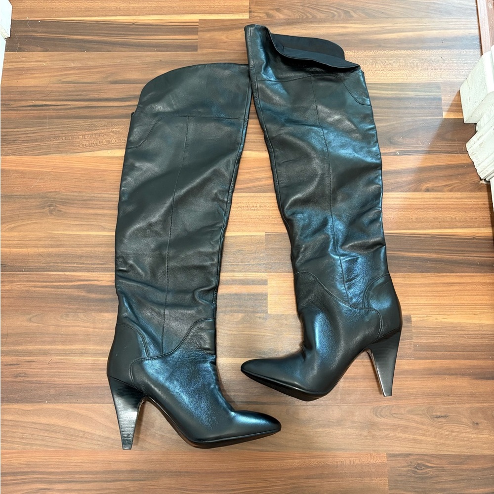 Guess Black Leather Knee-High Women's Boots size 8.5